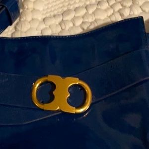 Tory Burch Gemini, bright blue patent leather crossbody bag